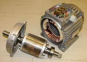 Zelfgemaakte generator van een wasmachinemotor