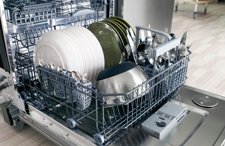 stack the dishes correctly