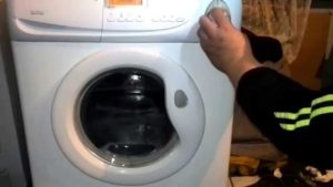 checking a used washing machine