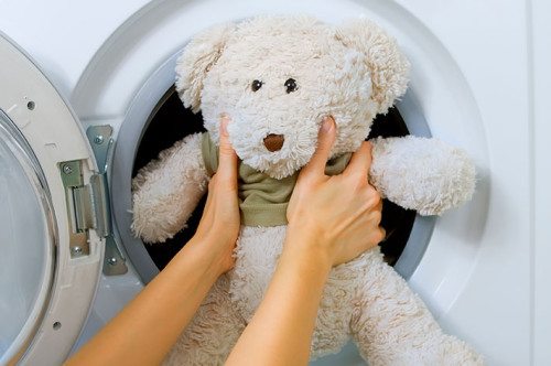 washing toys in the machine