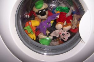 washing toys in the machine