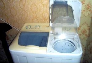 semi-automatic washing machine