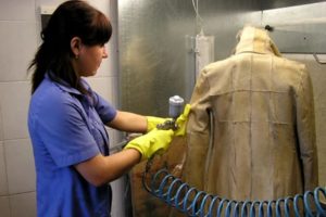 How to wash a sheepskin coat in a washing machine