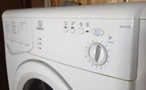 INDESIT WIUN 100