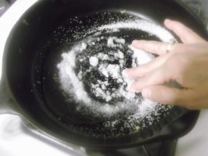 heating salt in cast iron