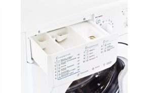 Indesit IWUB 4085 Pulverbehälter