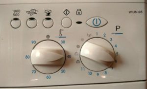 Indesit WIUN 105 bedieningspaneel