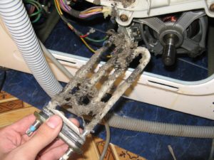 How to replace the heating element on an Ariston washing machine