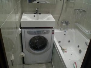 Where to put a washing machine in a small bathroom