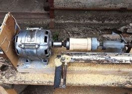 Holzdrehmaschine aus einem Waschmaschinenmotor