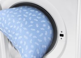 How to wash a synthetic padding pillow in a washing machine