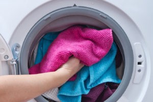 How to wash a towel in a washing machine to keep it soft?