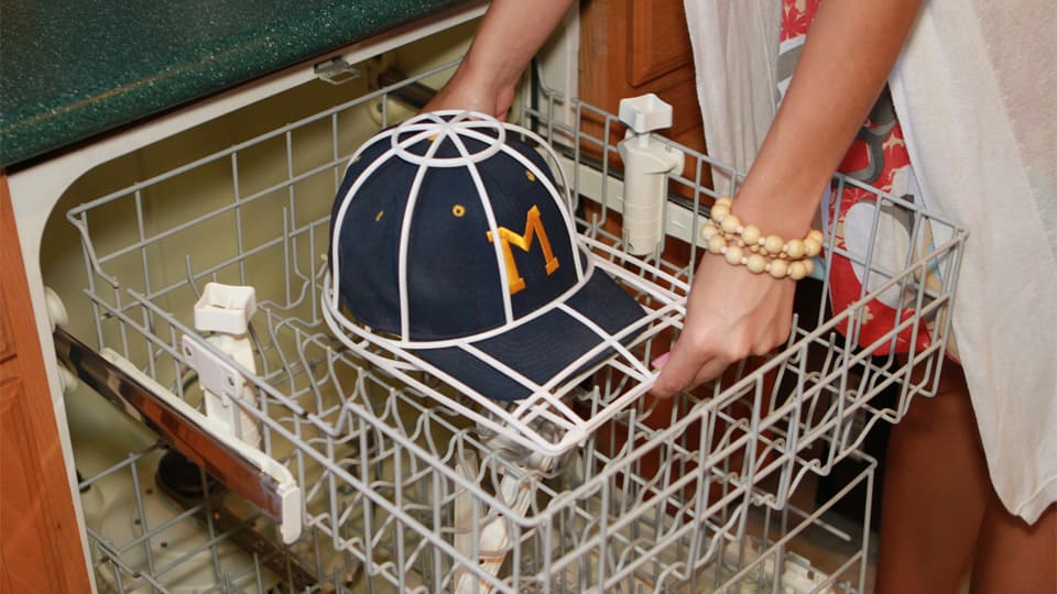 washing a cap in the dishwasher 