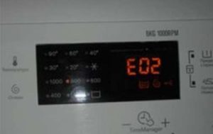 Ralat E02 dalam mesin basuh Electrolux