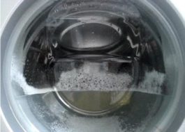 Why does an LG washing machine fill with water and immediately drain?