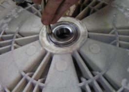 How to replace bearings in a Beco washing machine