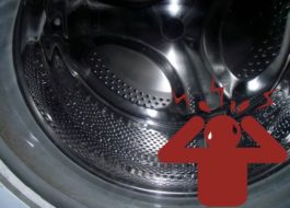 Ang tambol ay langitngit sa Indesit washing machine