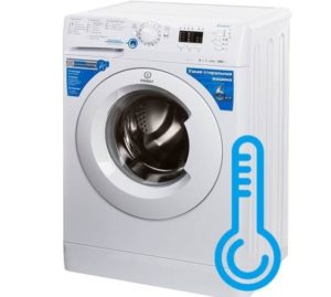 De Indesit-wasmachine verwarmt geen water