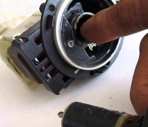 How to disassemble the pump of a Samsung washing machine