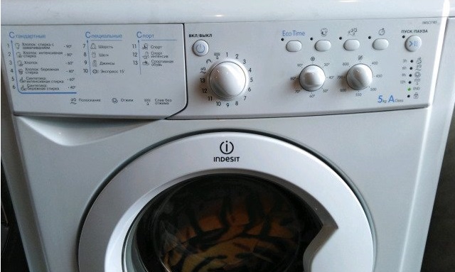 de wasmachine opent het luik niet