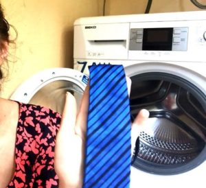 Washing a tie in the washing machine