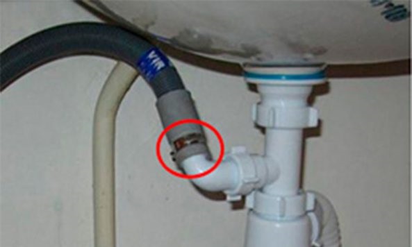 Bosch machine drain hose connection