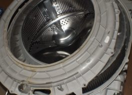 How to disassemble the drum of a Beko washing machine