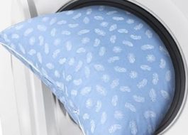 Posible bang hugasan ang orthopedic pillow ng mga bata sa isang washing machine?