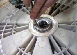 Pressing a bearing in a washing machine