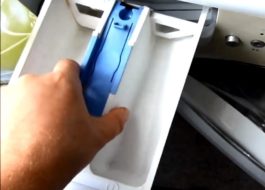 How to remove the powder tray from a Beko washing machine