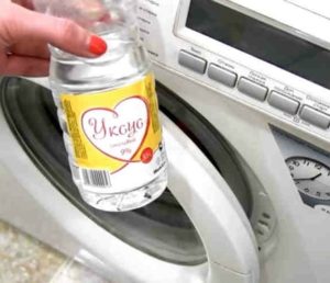 How to clean a washing machine from smells with vinegar?