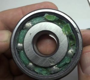 Kailangan bang lubricated ang mga bearings ng washing machine?