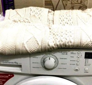 Paghuhugas ng cardigan sa washing machine