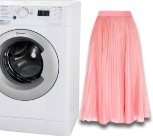 Washing a pleated skirt