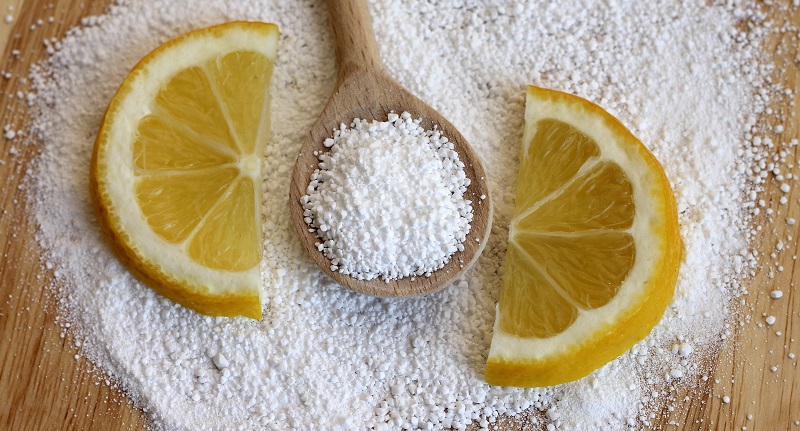 Is lemon juice dangerous for the washing machine?