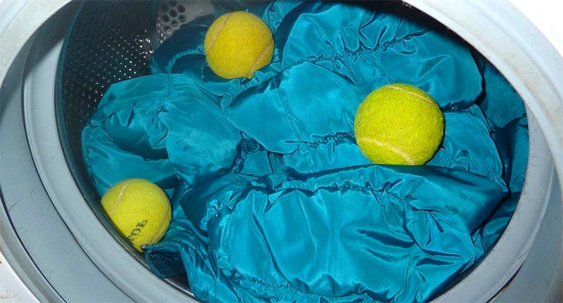 Durante il lavaggio, dovresti inserire le palline da tennis