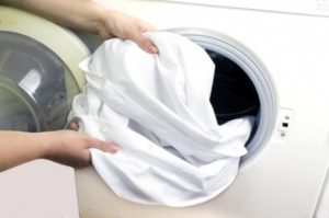 Washing a blouse in the washing machine