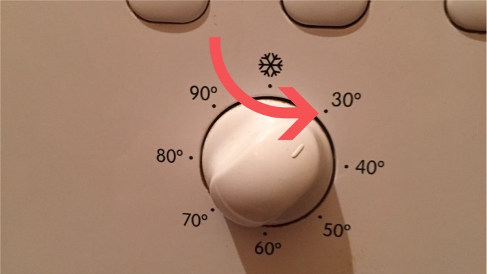 set the temperature to 30 degrees