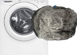 Is it possible to wash rabbit fur in a washing machine?