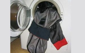 Washing a sweatshirt in a washing machine