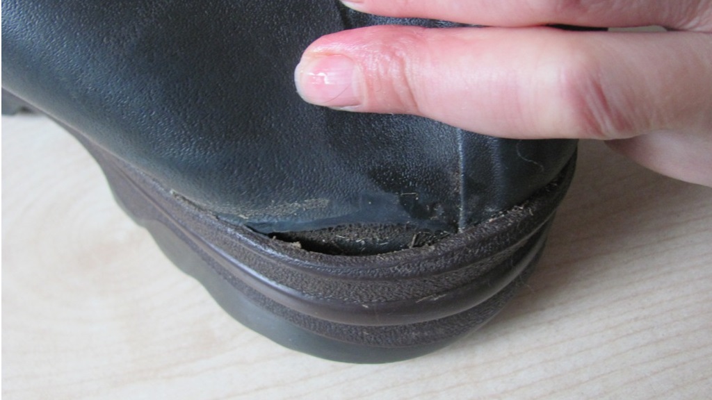 Damaged boots cannot be washed