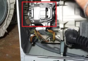 How to remove the motor on a Bosch washing machine?