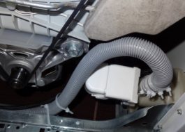 How to change the drain hose in an Electrolux washing machine