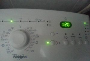 How to turn on the Whirlpool washing machine correctly