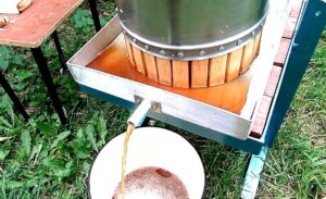 How to make an apple press from a washing machine?