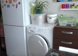 Is it possible to install a washing machine next to a refrigerator?