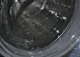 Why doesn't the powder foam in the washing machine?