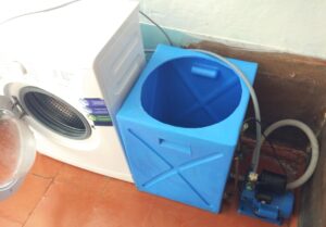 Connecting the washing machine to the water tank