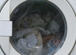 What to do if the washing machine stops running with water