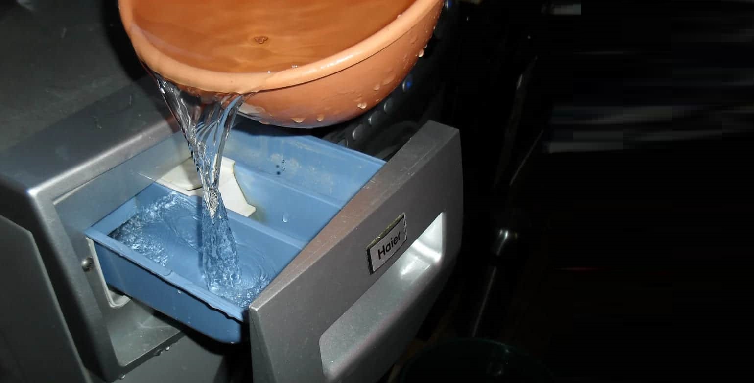 pour water into the machine